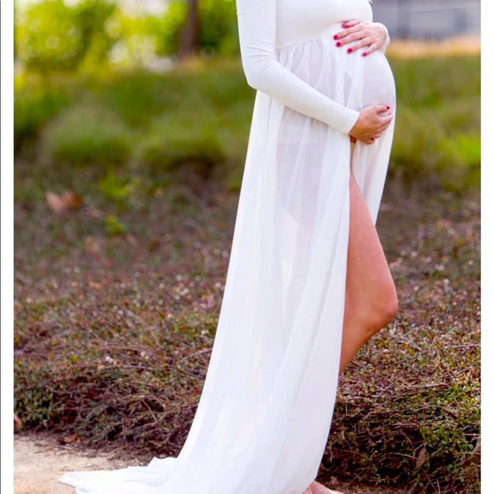 White photo shoot maternity dress
